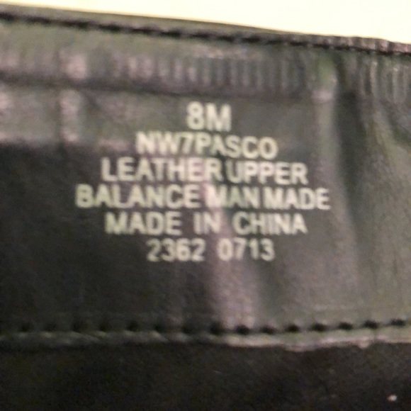 Woman’s leather boots - Picture 5 of 7